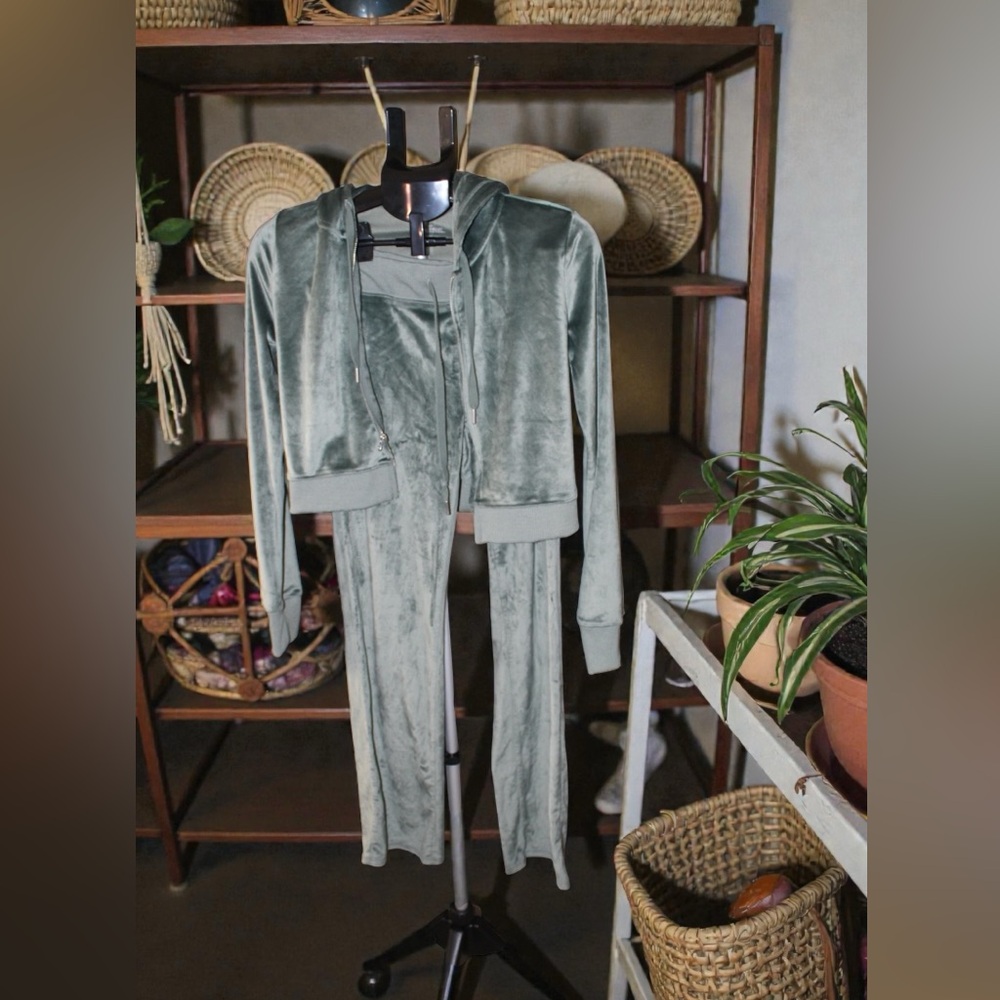 Aerie Real Good Sage Velour Zip Hoodie & Pants Set Small